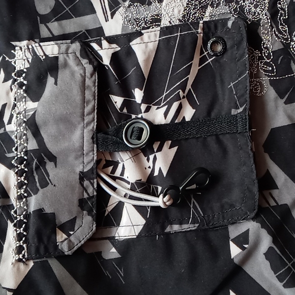 OCEAN CORE N BNWOT SZ 36 MENS BLK w GREY n WHITE BOARD SHORTS - Picture 12 of 12